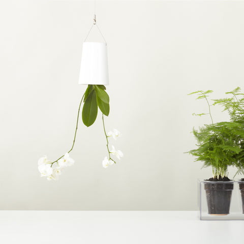 Pot suspendu renversé en plastique grand Sky Planter blanc - INSIDE Box - Shop - Conseil