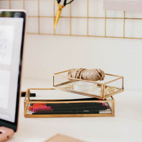 pot-crayon-verre-laiton-pour-bureau-branche