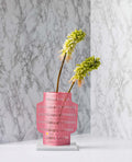 Vase en papier perforé rose inside déco 