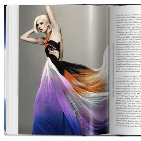 Livre décoratif sur la mode 100 créateurs de mode contemporains
